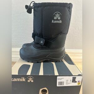 Kamik snow boots for kids, black, US Size 3, almost new